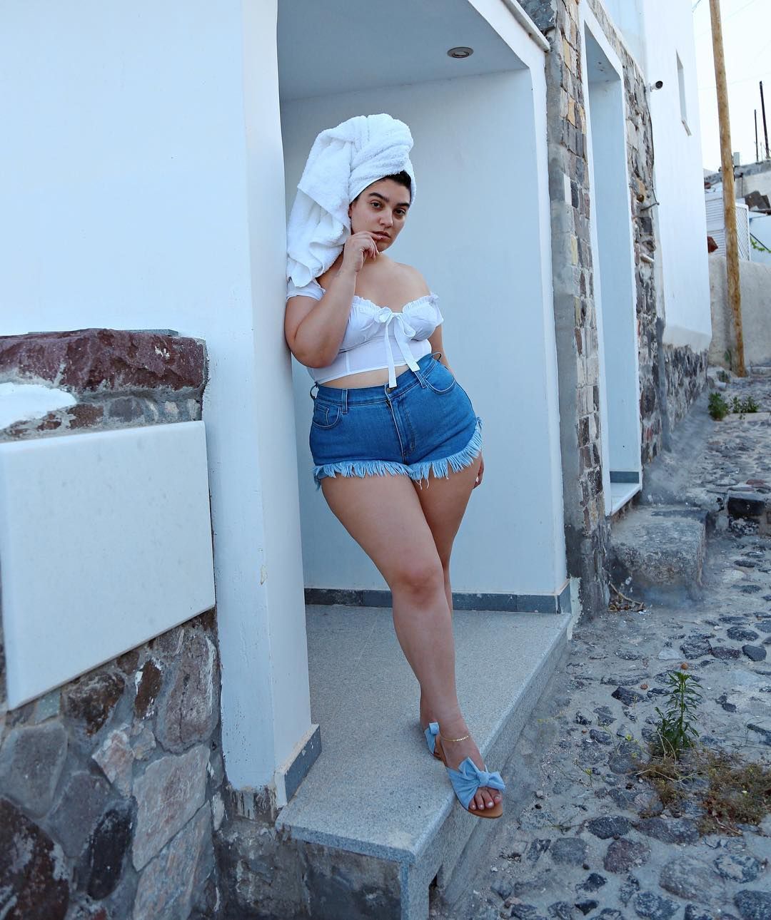 How to Find Shorts for Curvy Figures and 20 of the Best Who What Wear