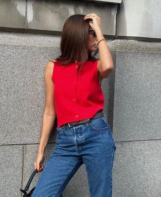 fall-trends-to-wear-with-jeans-280996-1696360335371-main