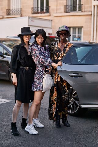 haute-couture-paris-fashion-week-street-style-july-2019-281013-1561974539616-image