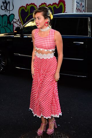 miley-cyrus-style-281155-1562707102243-image
