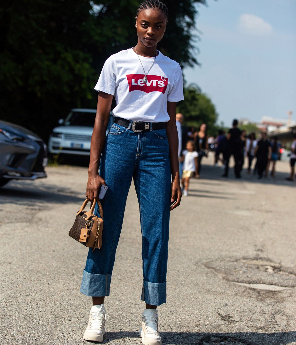 Levi's Logo T-Shirts Are Extremely Popular | Who What Wear