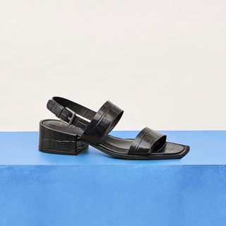 ESSĒN + The Summer Staple Sandal