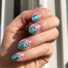 summer-nail-trends-281281-1563318898670-square