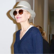 nicole-kidman-airport-outfit-281354-1563482367422-square