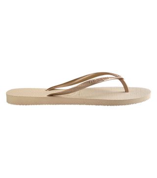 How to Wear Thong Sandals in 2019 | Who What Wear