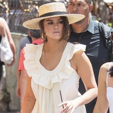 selena-gomez-italy-outfit-281465-1563913054731-square