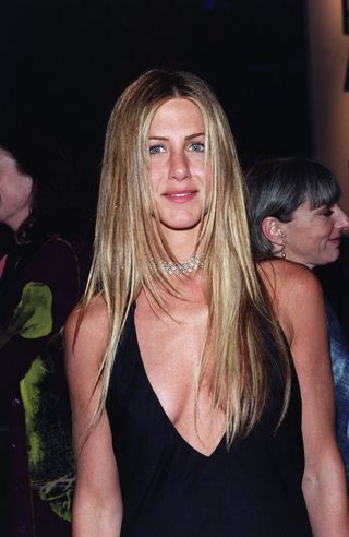 jennifer-aniston-hairstyles-281570-1564412496338-main