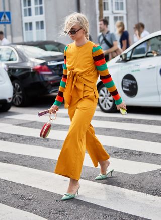 copenhagen-fashion-week-street-style-spring-2020-281696-1566242887445-image