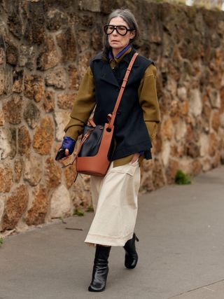 how-to-wear-womens-waistcoat-trend-281746-1583501005181-image