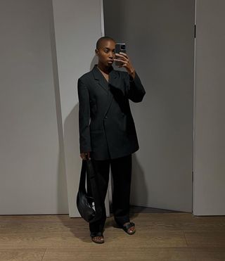 all-black-outfits-fall-281754-1631171335524-main