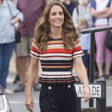 kate-middleton-culottes-and-sneakers-281769-1565345390712-square