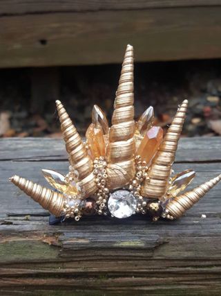 Love Buds Etc. + Gold Seashell Mermaid Crown
