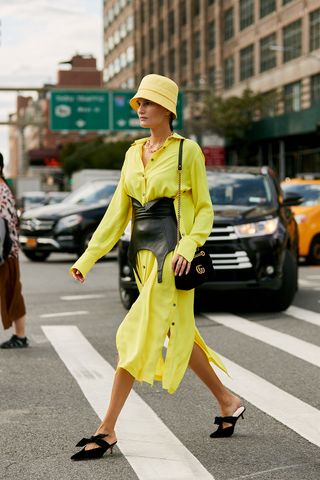 new-york-fashion-week-street-style-spring-2020-282343-1567972013107-image