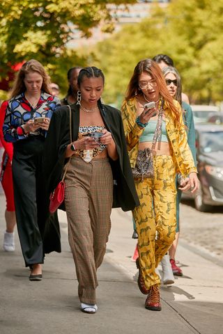 new-york-fashion-week-street-style-spring-2020-282343-1567972042156-image