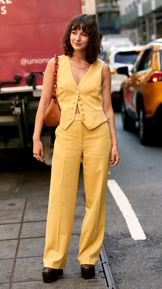 new-york-fashion-week-2019-street-style-trends-282348-1568065368179-image