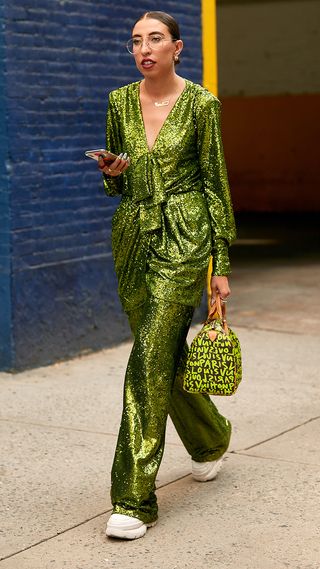 new-york-fashion-week-2019-street-style-trends-282348-1568065511466-image