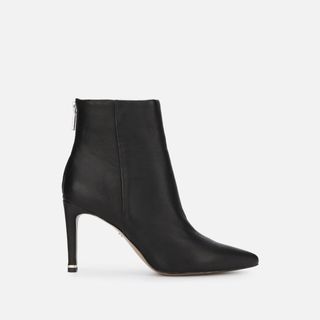 Kenneth Cole + Riley 85 Simple Bootie
