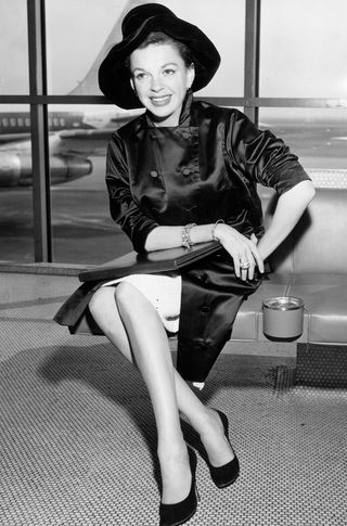 vintage-airport-style-282367-1568064844815-image