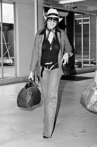 vintage-airport-style-282367-1568064885492-image