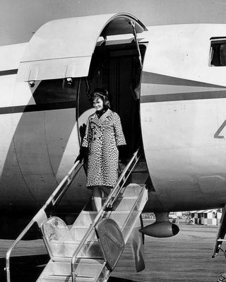 vintage-airport-style-282367-1568564047633-image