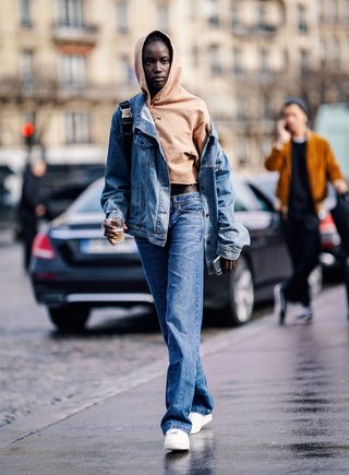 what-to-wear-with-a-jean-jacket-282421-1568227543102-image