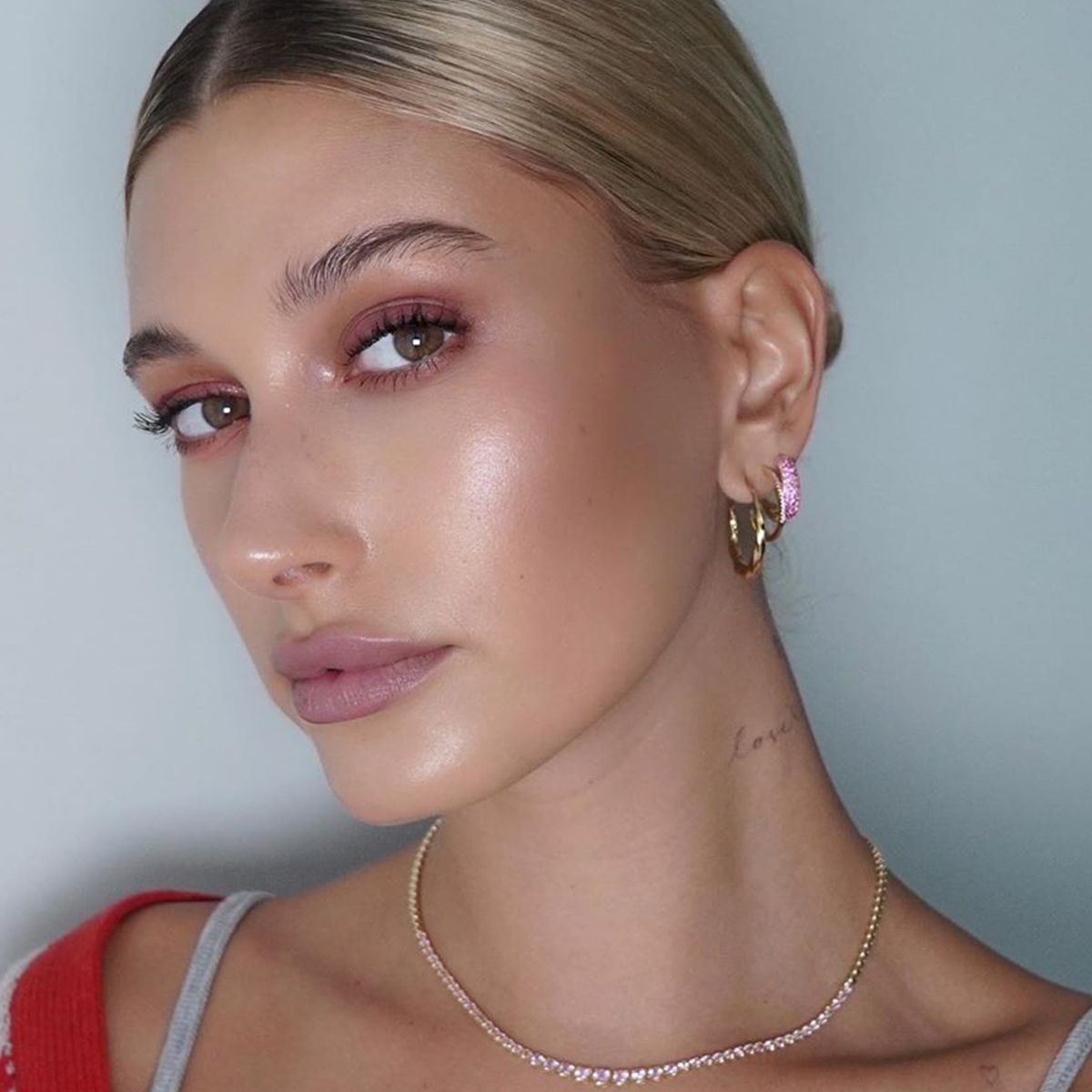 The Exact Products Makeup Artists Use on Celeb Clients to Make Their Skin Glow