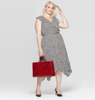 Who What Wear x Target + Casual Fit Sleeveless V-Neck Midi Dress