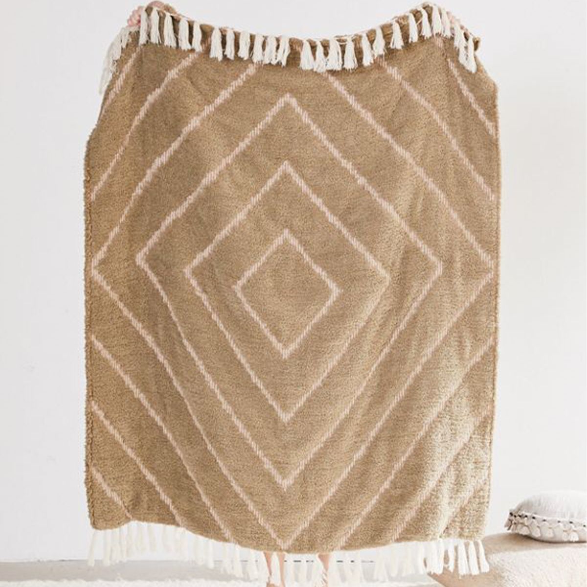 The 23 Best Under 100 Urban Outfitters Home D cor Pieces Who What Wear