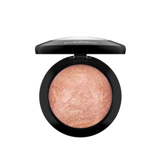 Mac Cosmetics + Mineralize Skinfinish Powder Highlighter