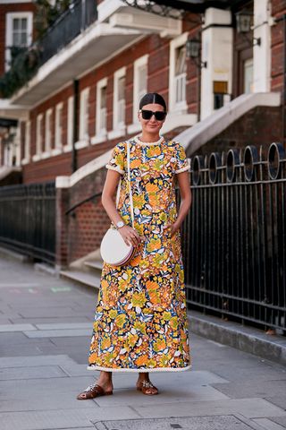 london-fashion-week-street-style-spring-2020-282504-1568657876393-image
