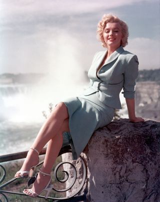 marilyn-monroe-outfits-282551-1568762298307-image