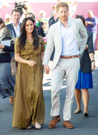 meghan-markle-south-africa-outfits-282667-1569365596657-image