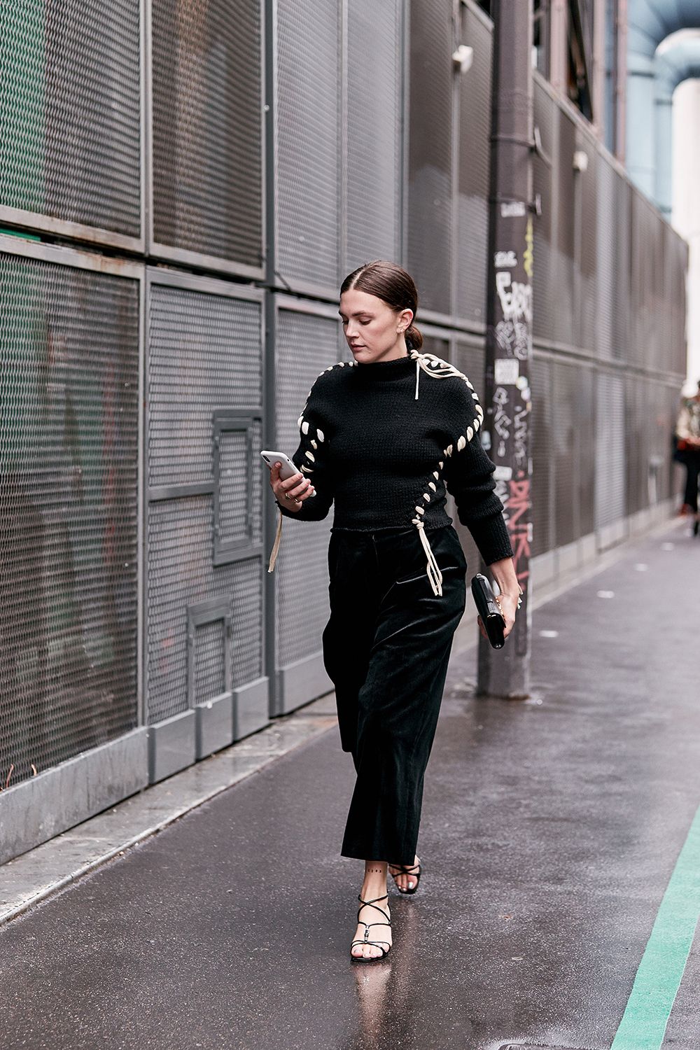See the Latest Paris Fashion Week Street Style Spring 2020 | Who What Wear