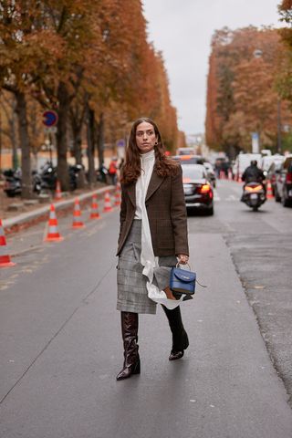 paris-fashion-week-street-style-spring-2020-282735-1569609162442-image