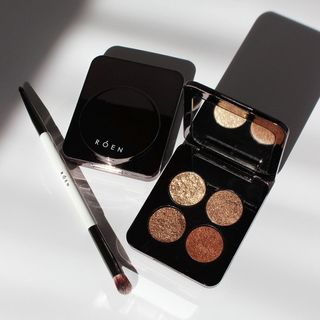 Róen Beauty + 75° Warm Eye Shadow Palette