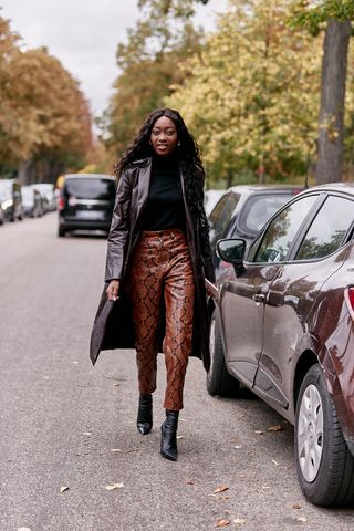 10 Leather Pant Outfits That Are So Chic Who What Wear