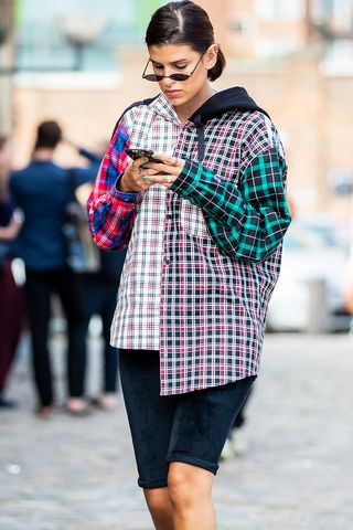 flannel-shirt-trend-282795-1569854578324-image