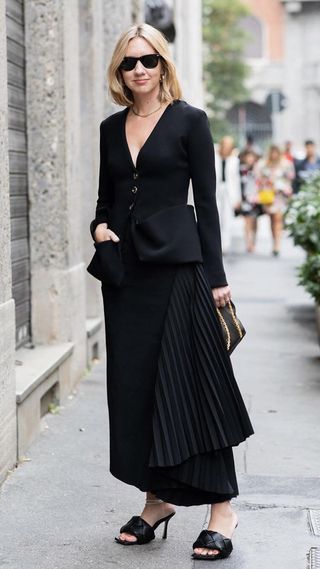 best-pleated-outfit-ideas-282802-1569831042962-image