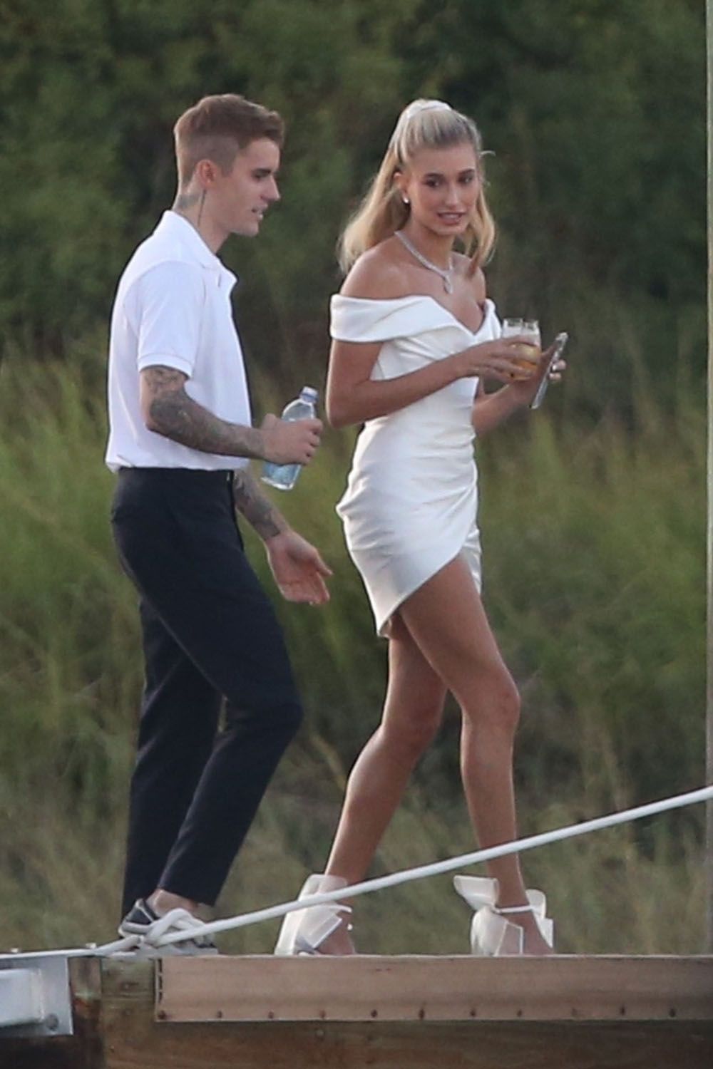 Hailey Bieber’s Wedding Rehearsal Dress: Elegance Redefined in Rehearsal Style