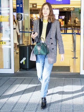 alexa-chung-affordable-outfit-ideas-282913-1570203280004-image
