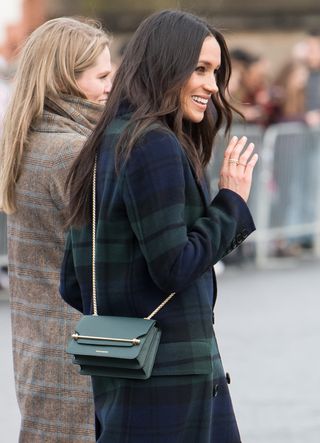 meghan-markle-strathberry-282925-1570227077196-image