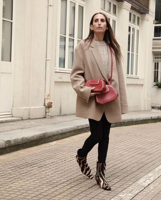 winter-boot-outfits-282982-1573618771189-main