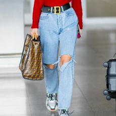 comfortable-airport-outfits-283016-1570826323316-square