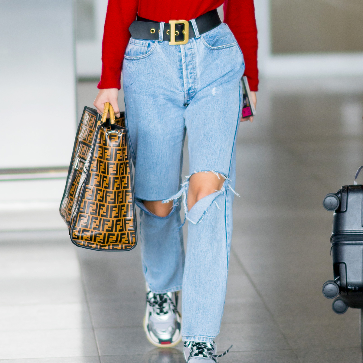 Stylish and Comfortable Airport Outfit