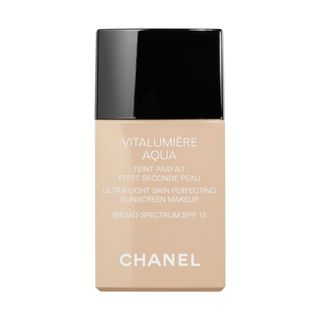 Chanel + Ultra-Light Skin Perfecting Makeup SPF 15