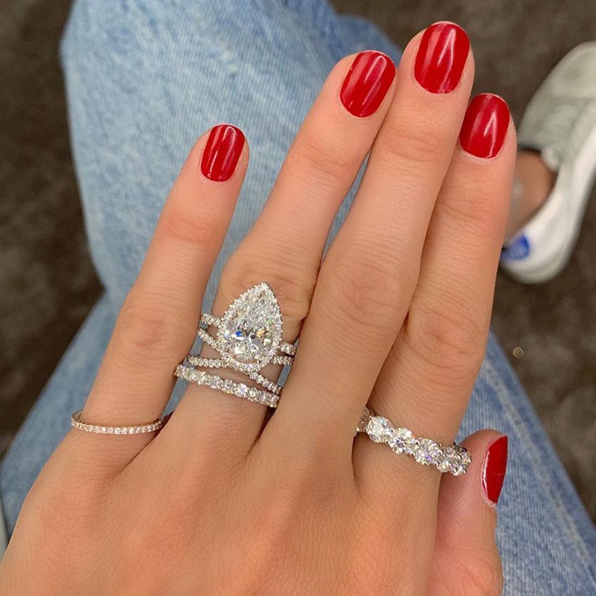 Large Diamond Rings: How to Buy Big Engagement Rings I VRAI