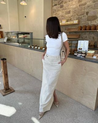 Beige Cargo Pants with White T-shirt Outfits (80 ideas & outfits