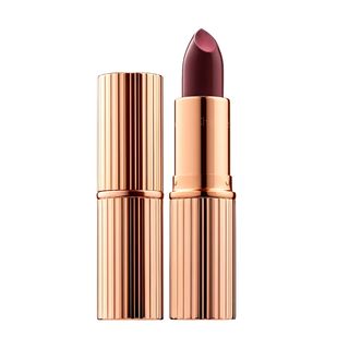 Charlotte Tilbury + K.I.S.S.I.N.G Lipstick in Night Crimson