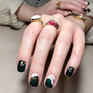 christmas-nail-art-designs-283227-1607986219162-image