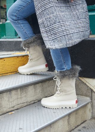 white-boots-for-winter-283256-1571687339204-main